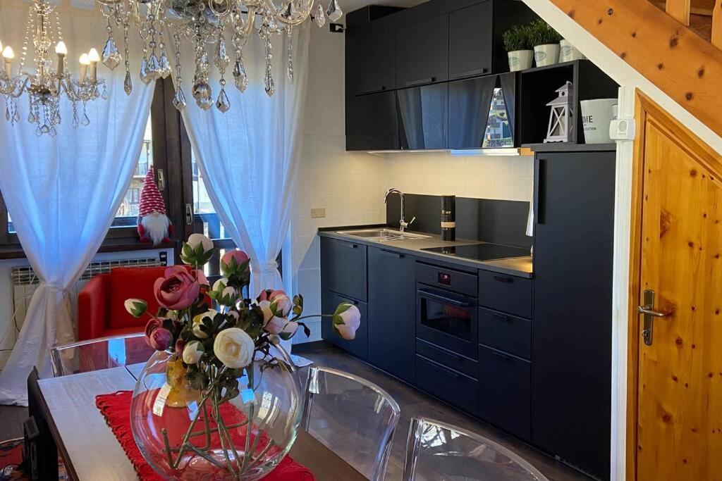Tabla - Confort Ed Eleganza A 100 Mt Dagli Impianti Aprica Buitenkant foto